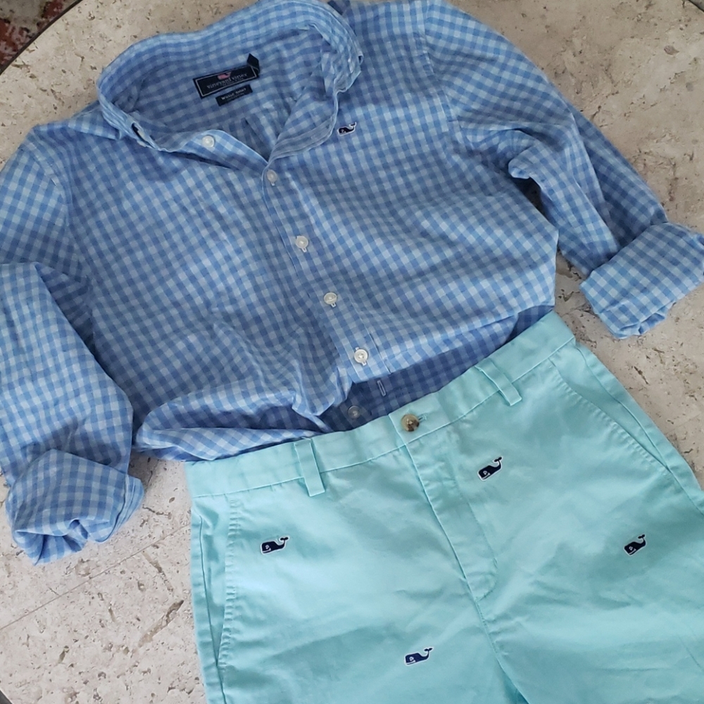 Vineyard Vines button down shirt